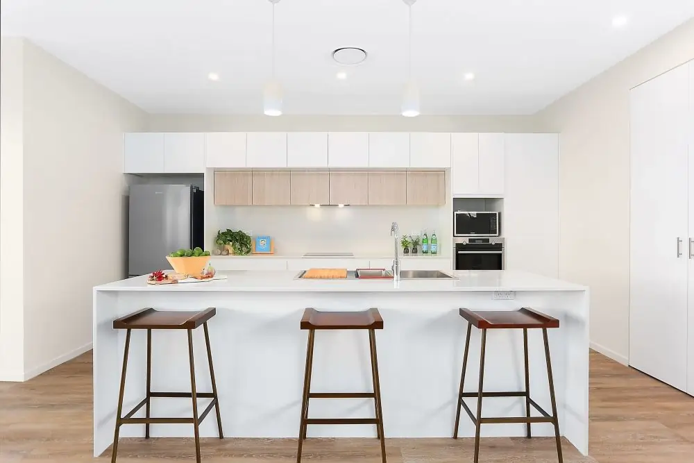 Open-plan-modern-kitchen